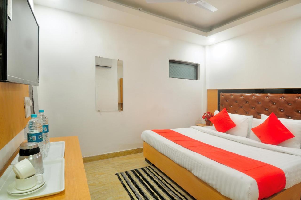 Hotel Noida Delight 外观 照片