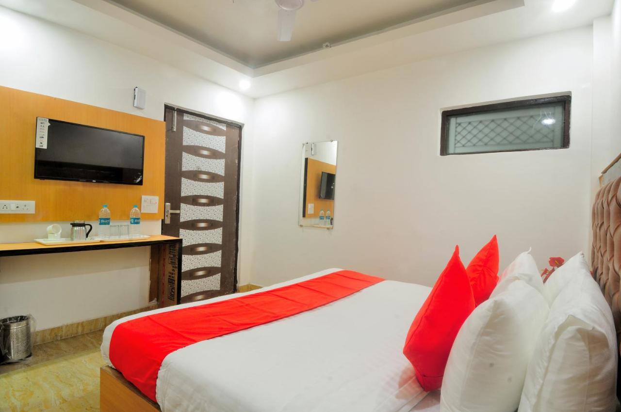 Hotel Noida Delight 外观 照片