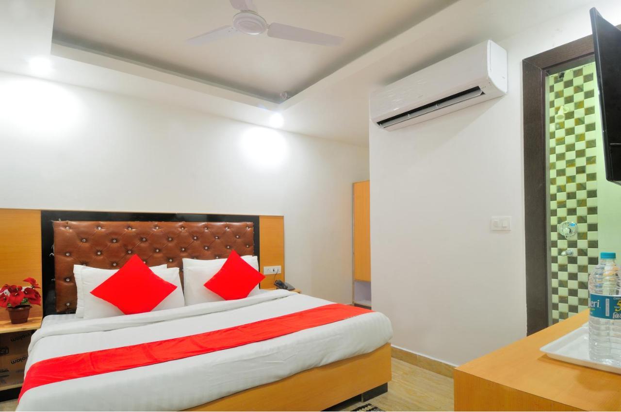 Hotel Noida Delight 外观 照片