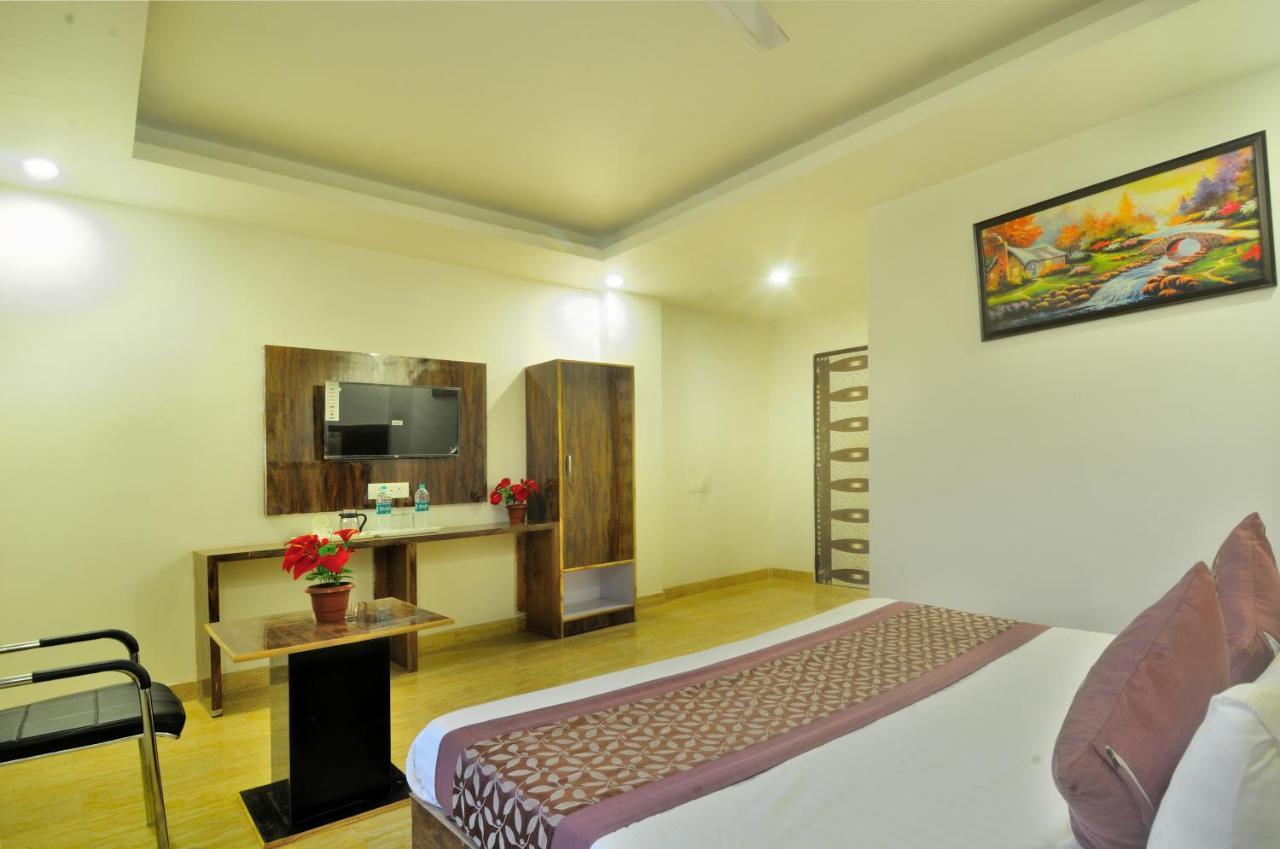 Hotel Noida Delight 外观 照片