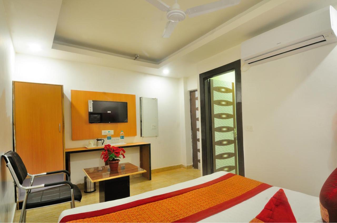 Hotel Noida Delight 外观 照片