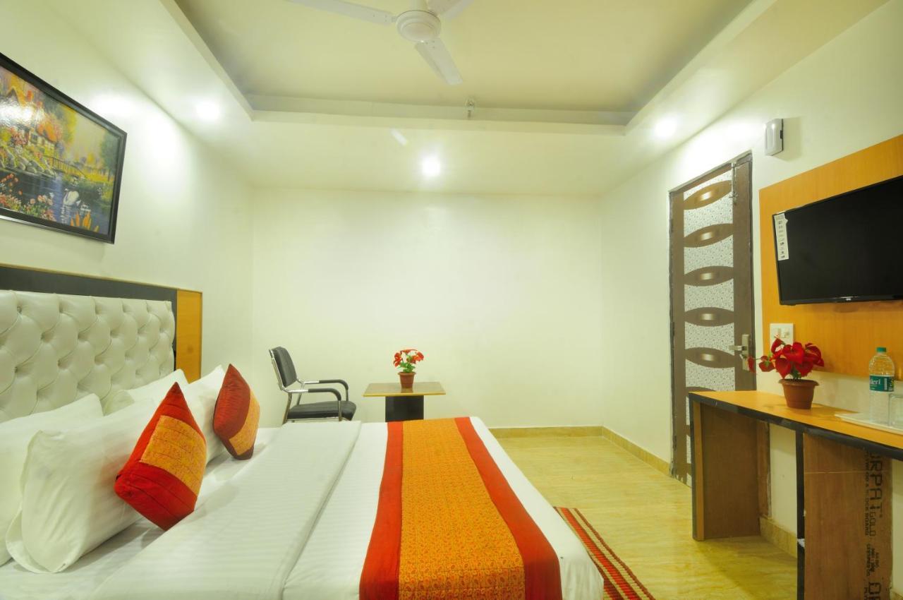 Hotel Noida Delight 外观 照片