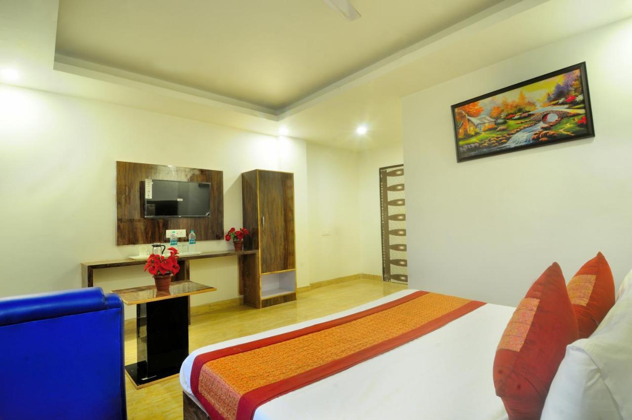 Hotel Noida Delight 外观 照片
